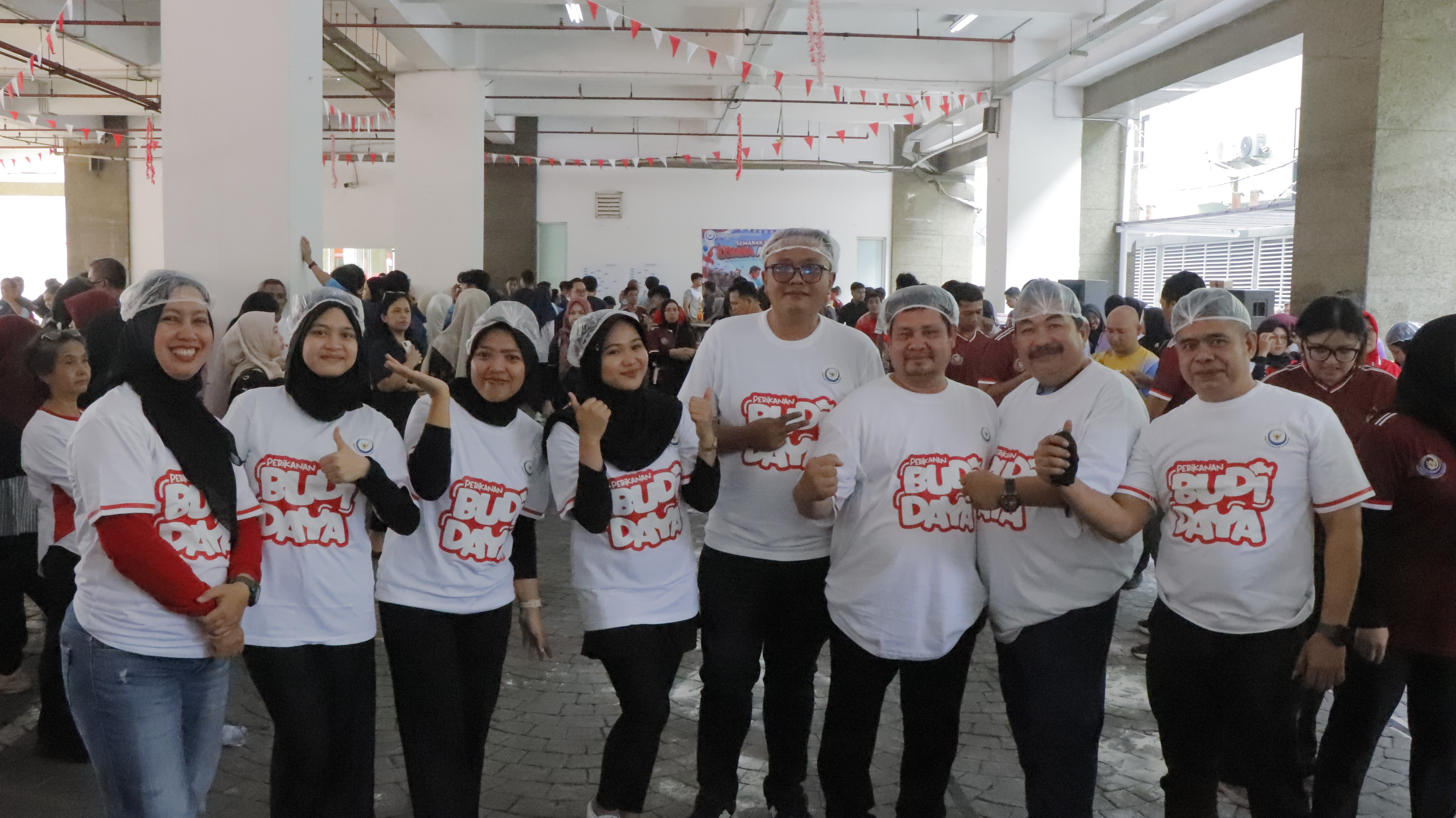 Lomba Estafet Tepung dalam rangka Peringatan HUT ke-81 Republik Indonesia