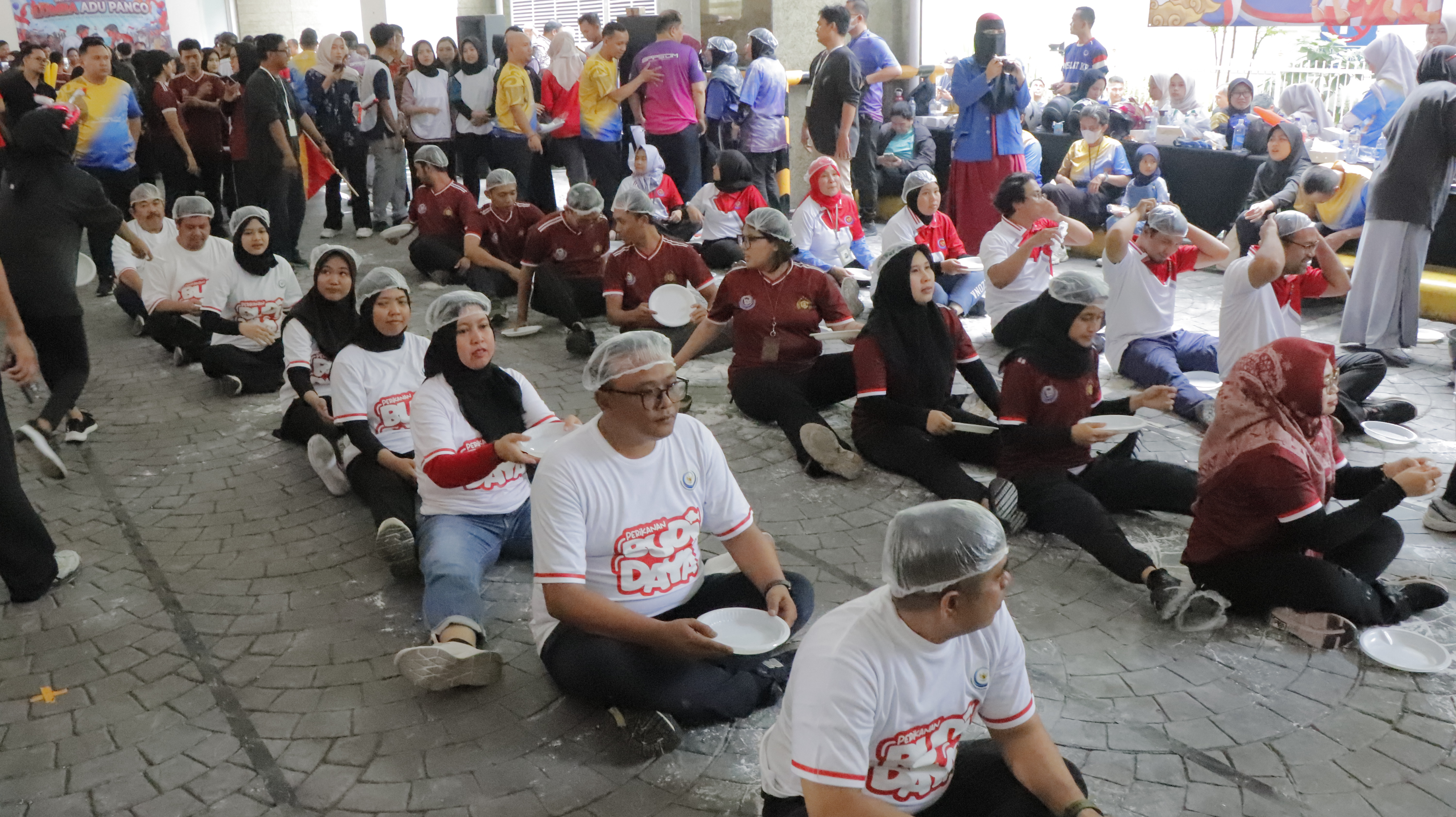 Lomba Estafet Tepung dalam rangka Peringatan HUT ke-81 Republik Indonesia