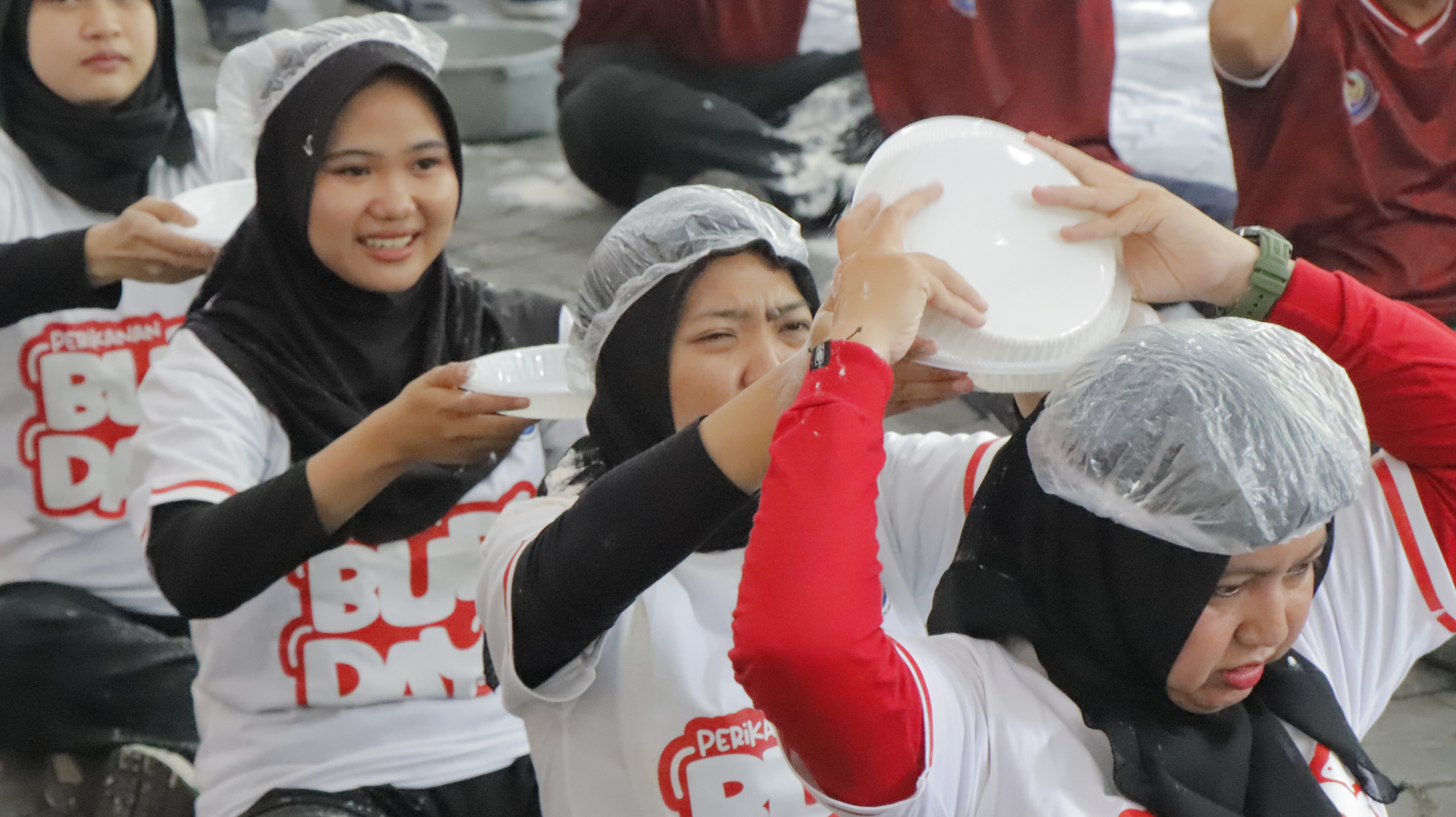 Lomba Estafet Tepung dalam rangka Peringatan HUT ke-81 Republik Indonesia