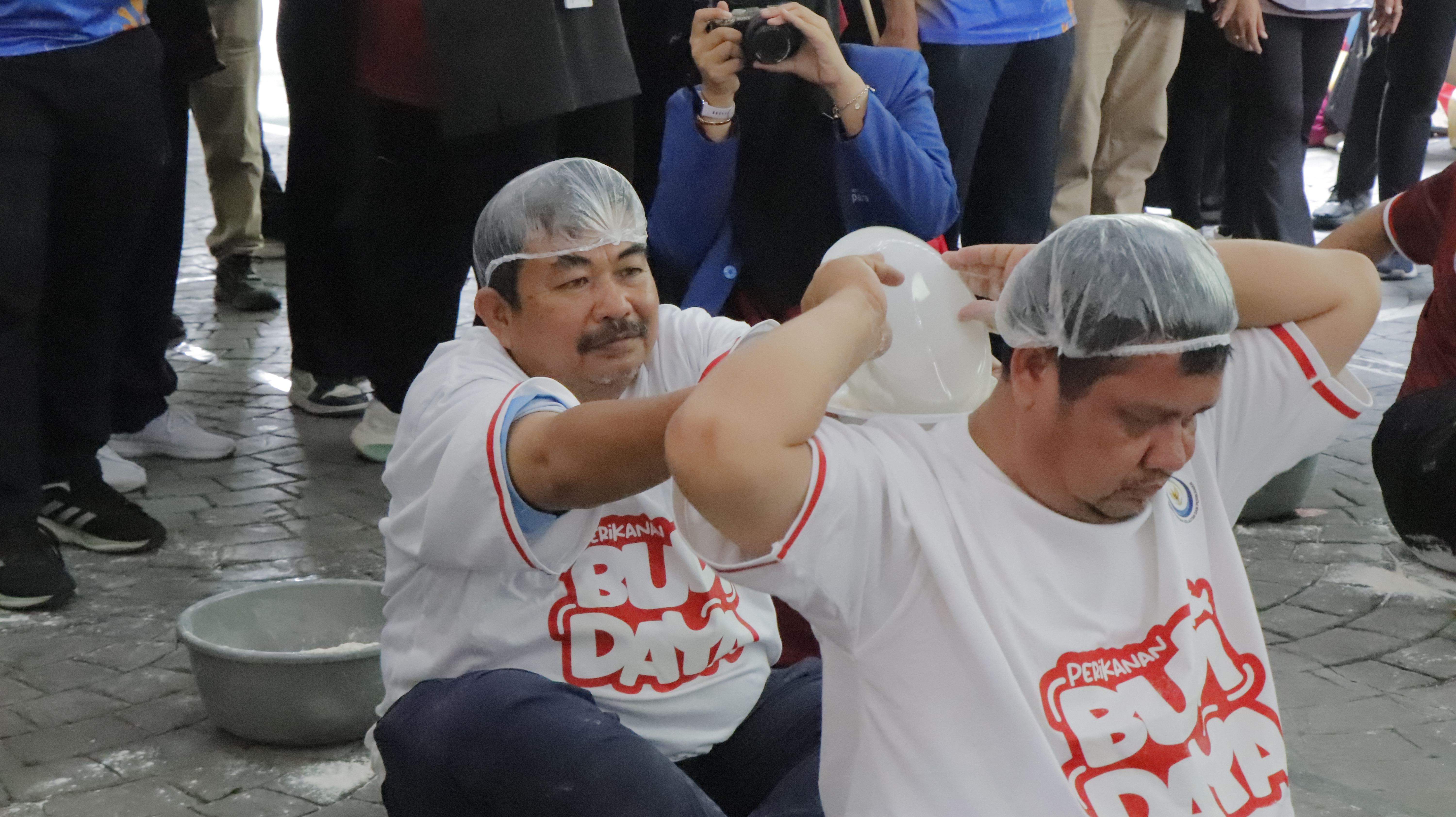 Lomba Estafet Tepung dalam rangka Peringatan HUT ke-81 Republik Indonesia