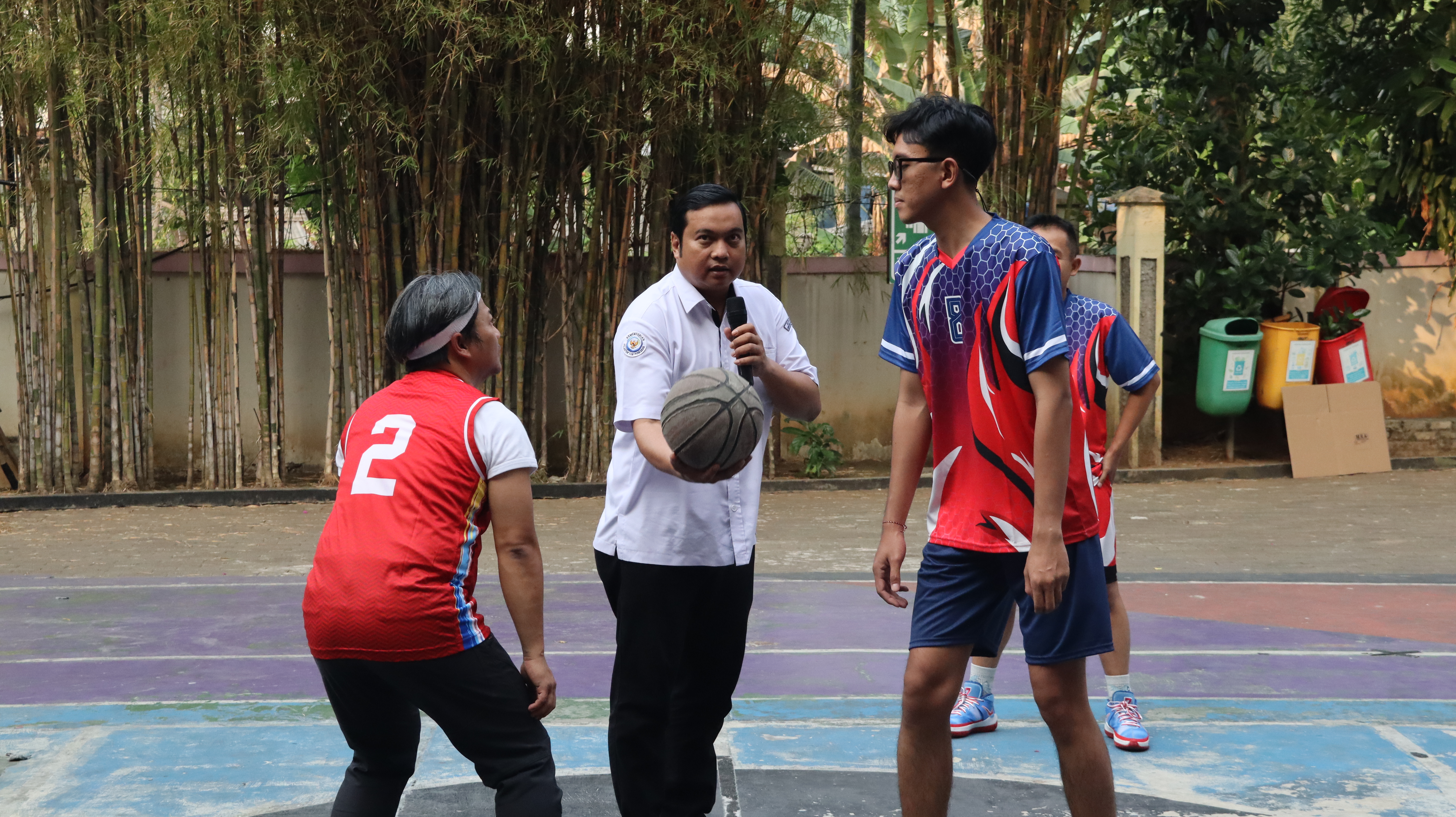 Lomba Bola Basket dalam rangka Peringatan HUT ke-81 Republik Indonesia