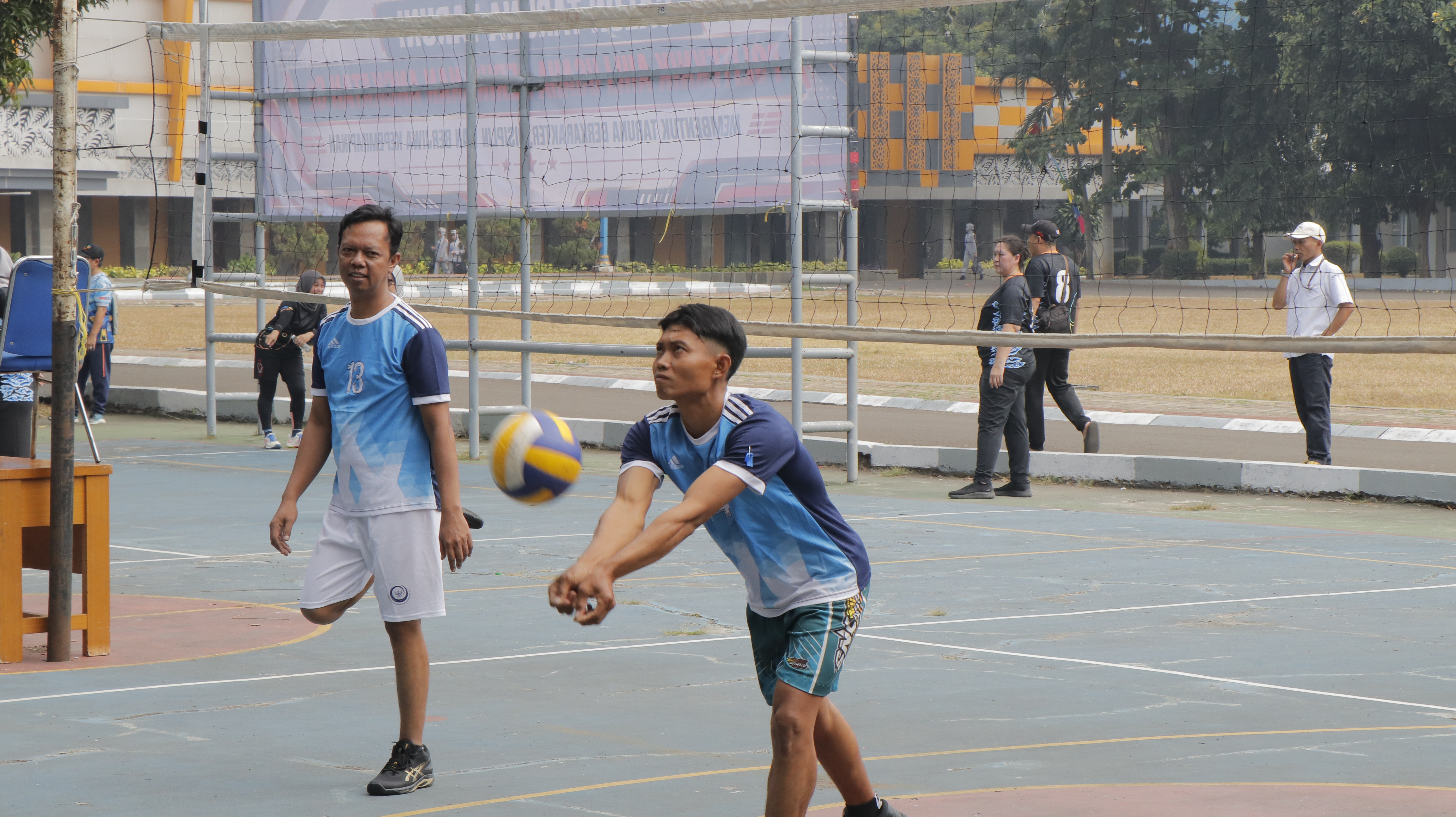 Lomba Bola Voli dalam rangka Peringatan HUT ke-81 Republik Indonesia
