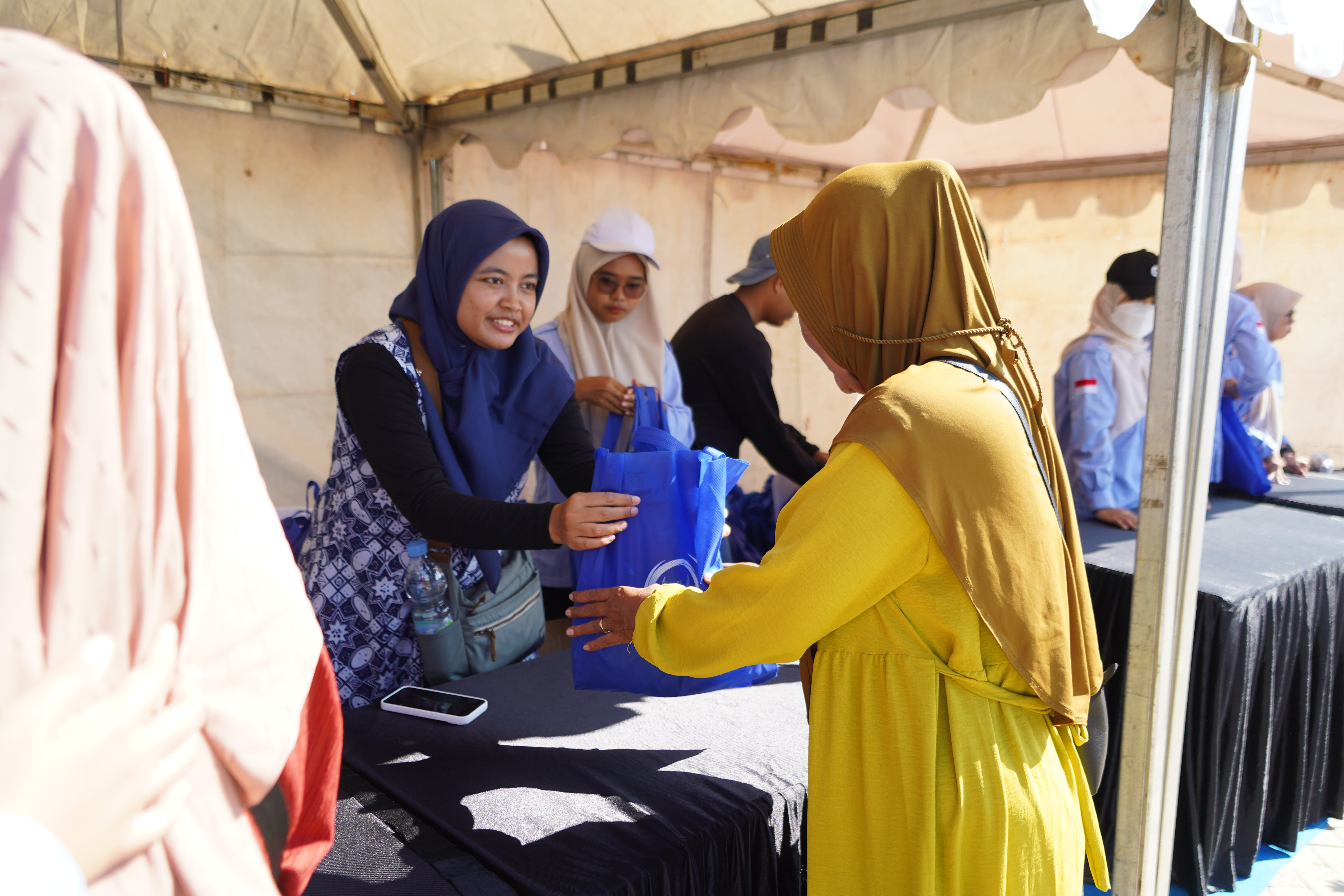 Pembagian 4.000 Paket Bantuan dan Bazar Produk Perikanan dalam Rangka HUT ke-81 Kemerdekaan RI