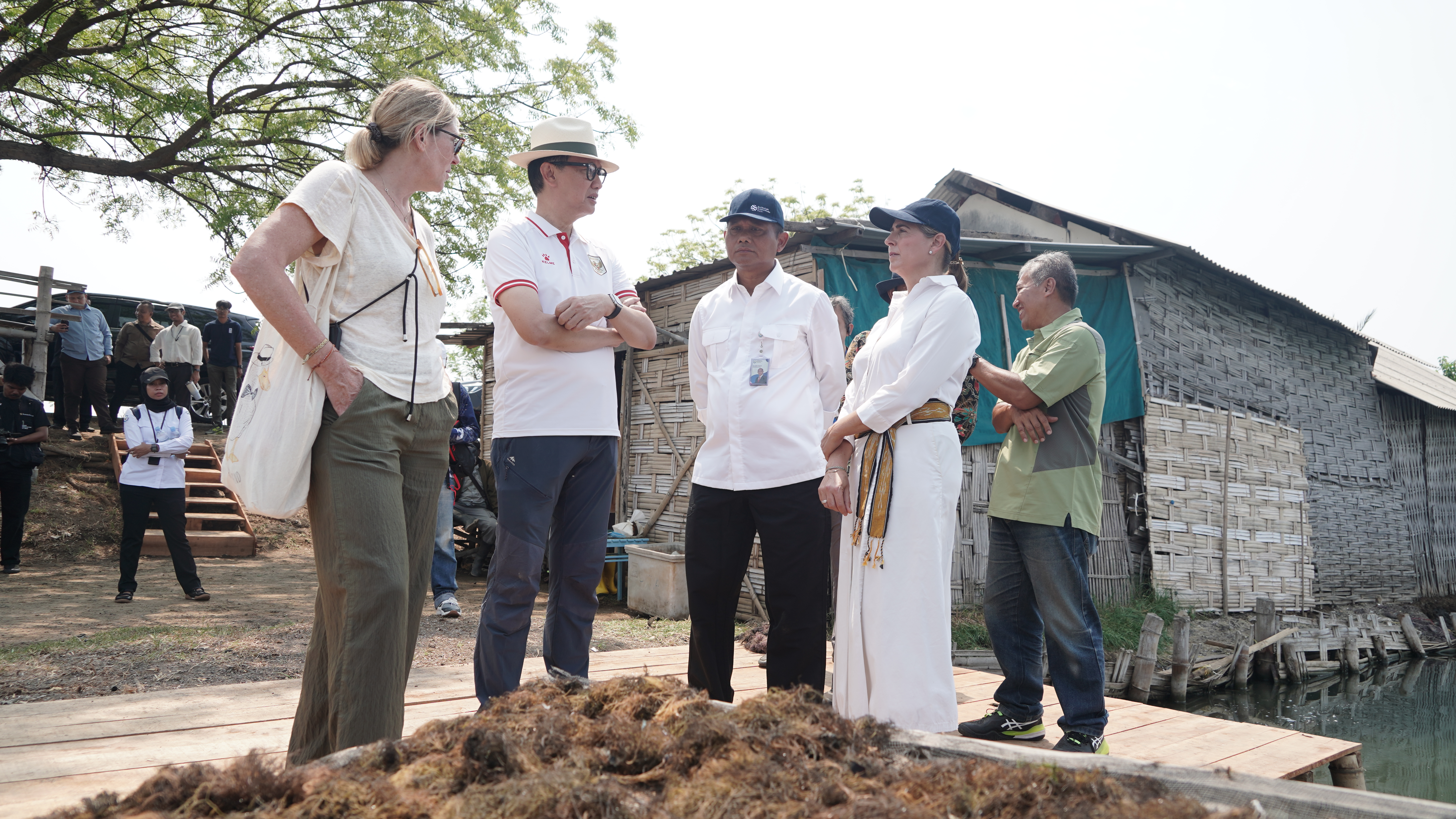 Kunjungan kerja bersama UNDP ke Budi Daya Rumput Laut Gracilaria di Sidoarjo