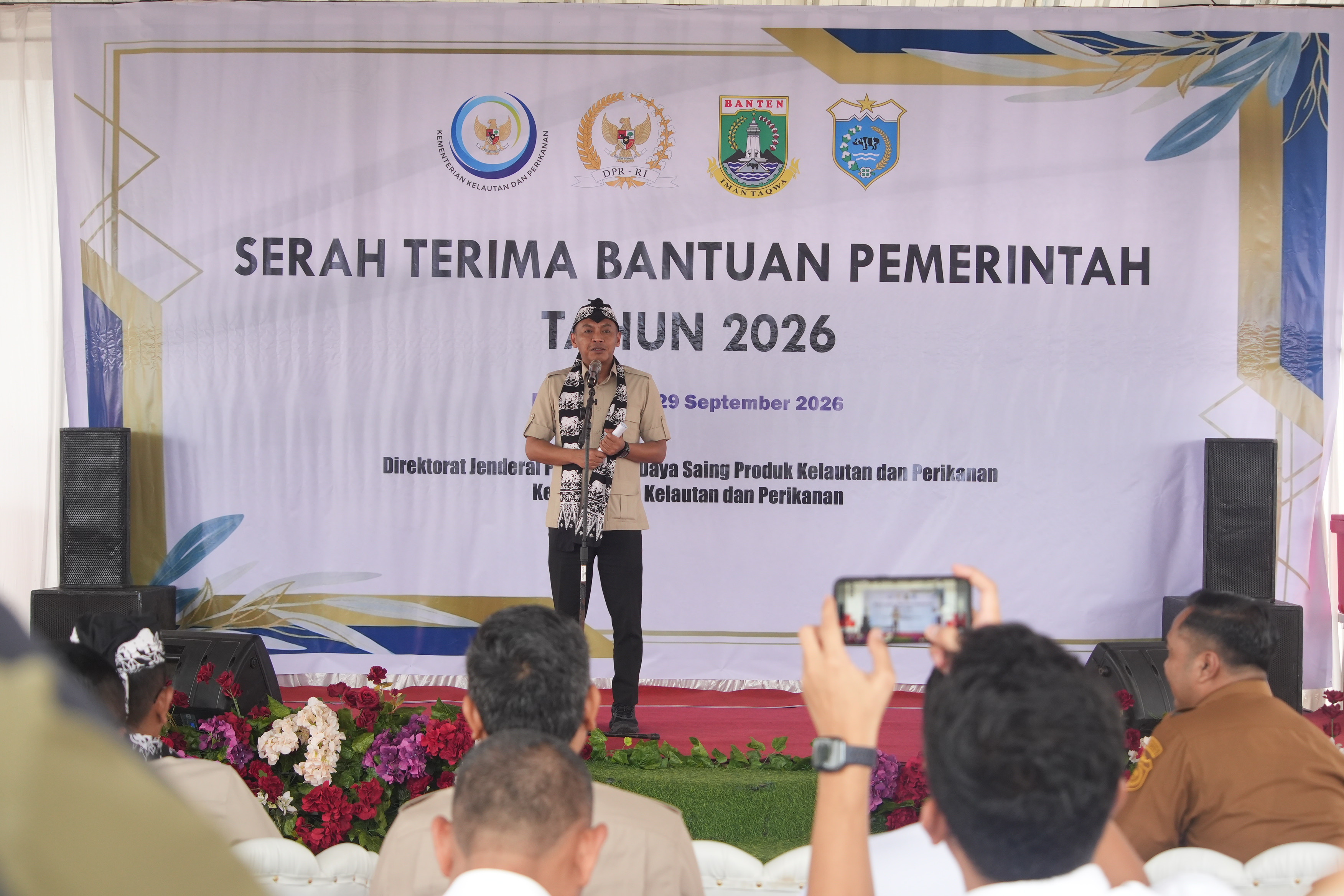 Serah Terima Bantuan Pemerintah Tahun 2026 di KNMP Cikiruh Wetan