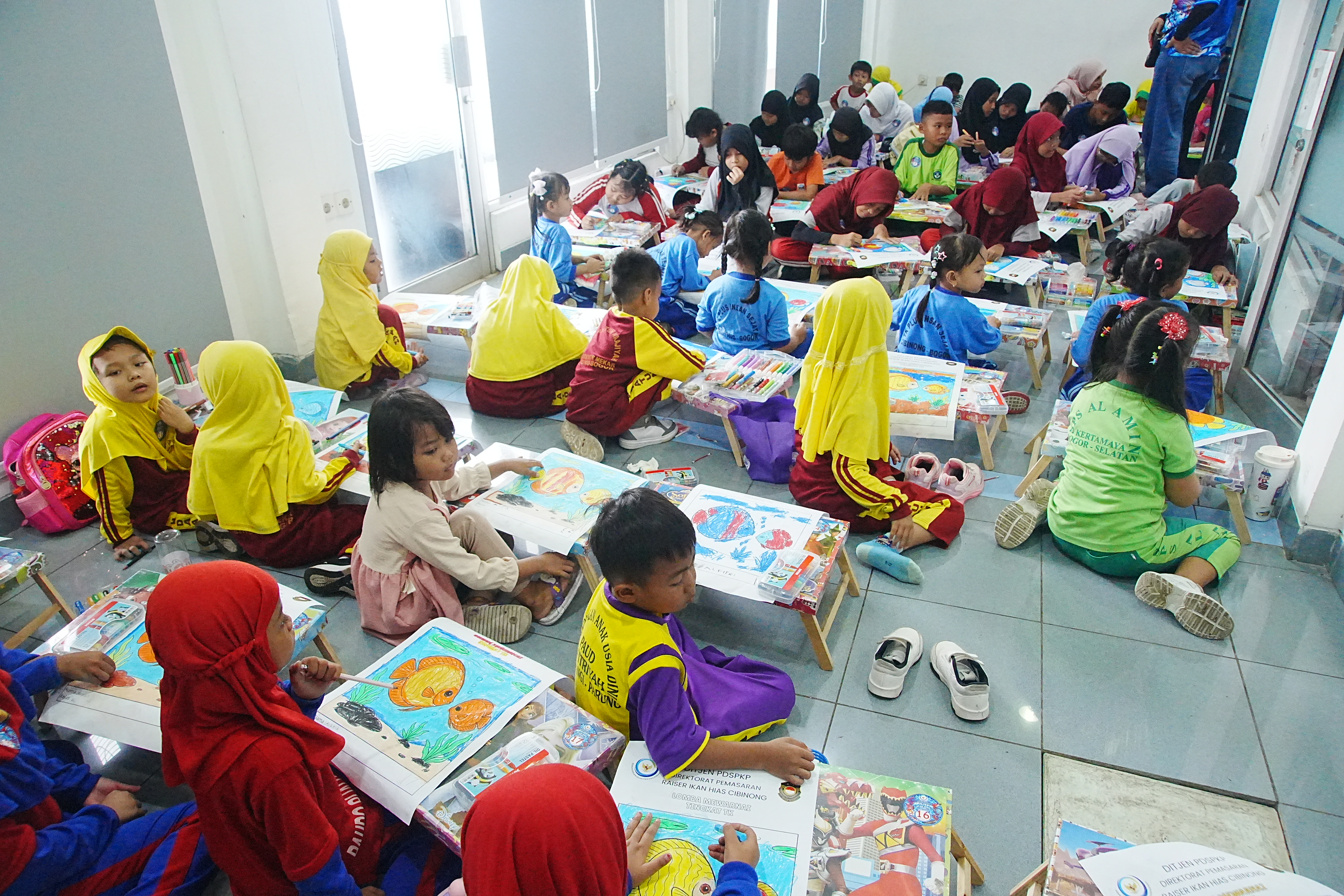 Kontes  Ikan  Discus  "The  Glory  of  Discus  Enhancing   Quality,   Inspiring   Community"
